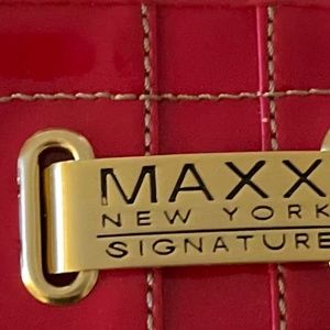 Maxx Wristlet